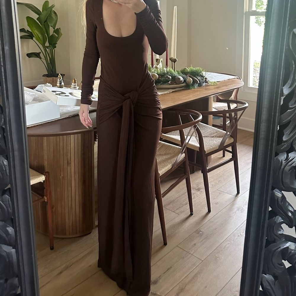 Lovers and Friends-Quinn Gown in chocolate brown - Picture 4 of 4